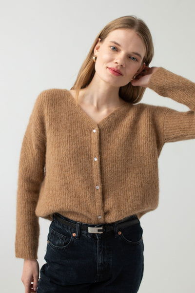 ‘GRETA’ camel brown kardiganas